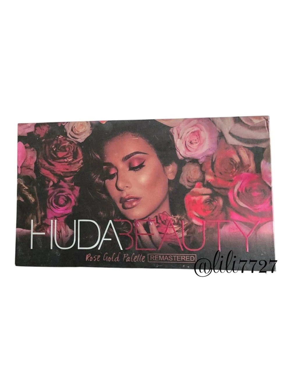 Huda Beauty Rose Gold REMASTERED Eyeshadow Palette Pinks Gold Shimmer